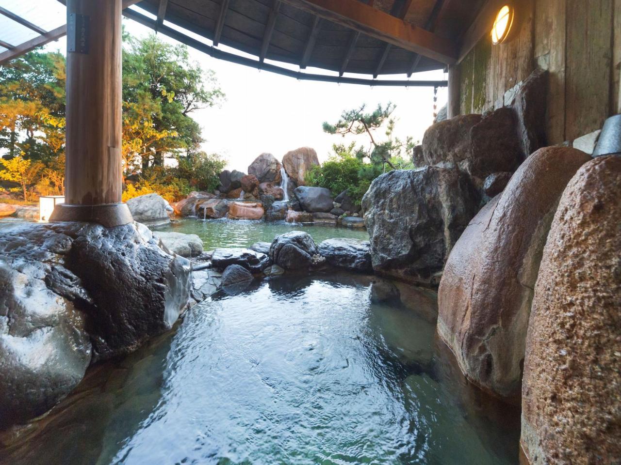 Готель Awara Onsen Hot Spring Koubou Gurabaatei Екстер'єр фото