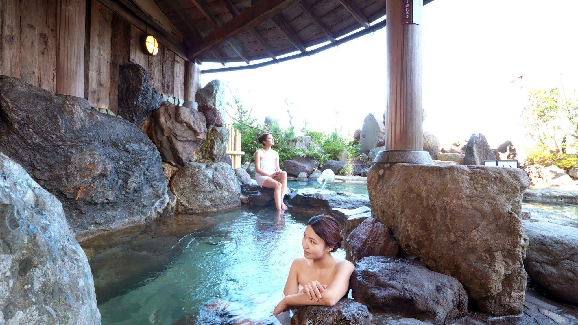 Готель Awara Onsen Hot Spring Koubou Gurabaatei Екстер'єр фото